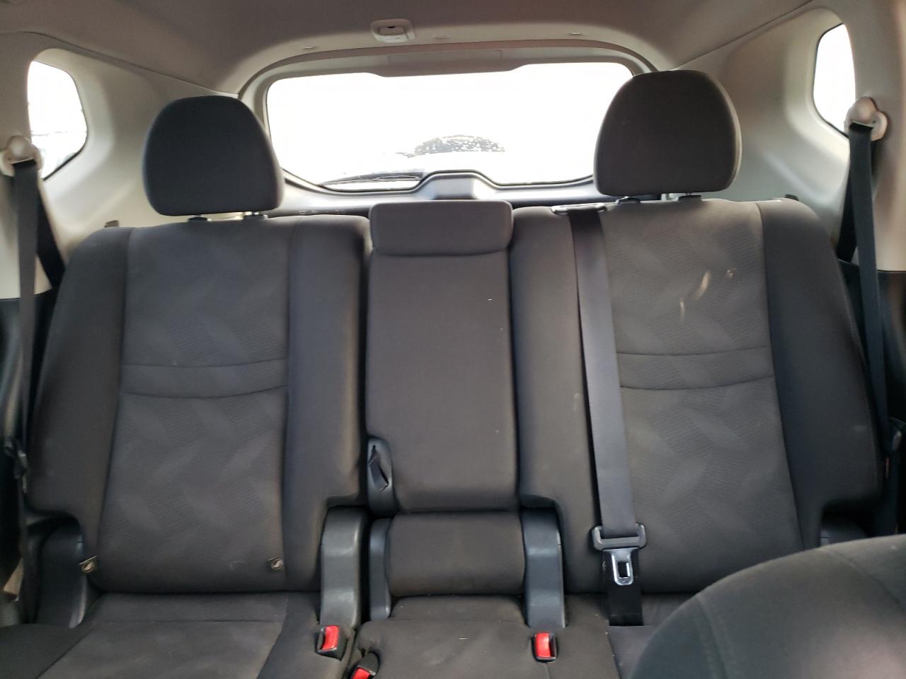 KNMAT2MT2GP711860 NISSAN ROGUE 2016