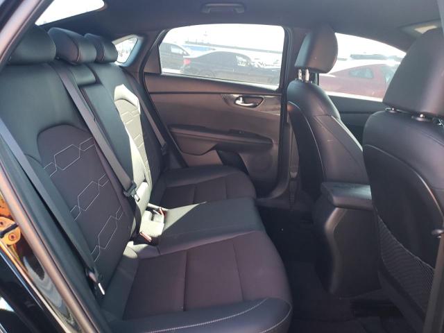 3KPF54AD7NE480637 KIA Forte Gt Line