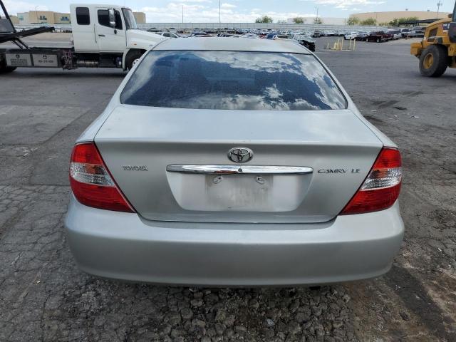 2002 Toyota Camry Le VIN: 4T1BE32K92U094770 Lot: 50921643