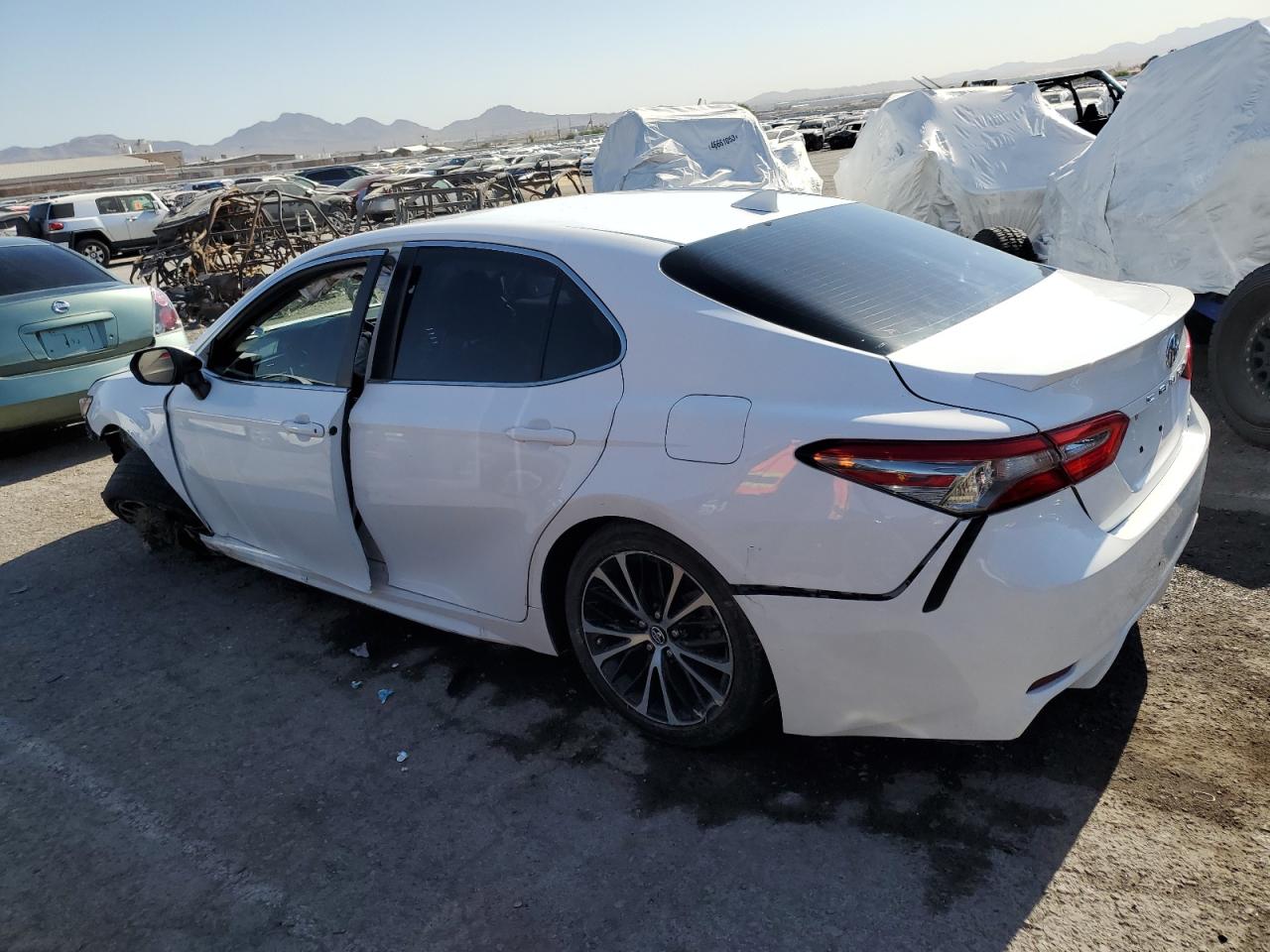 4T1B11HK5JU083271 TOYOTA CAMRY 2018