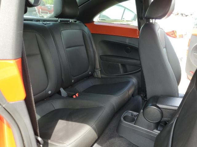 2016 VOLKSWAGEN BEETLE SE - 3VWJ17AT0GM636084