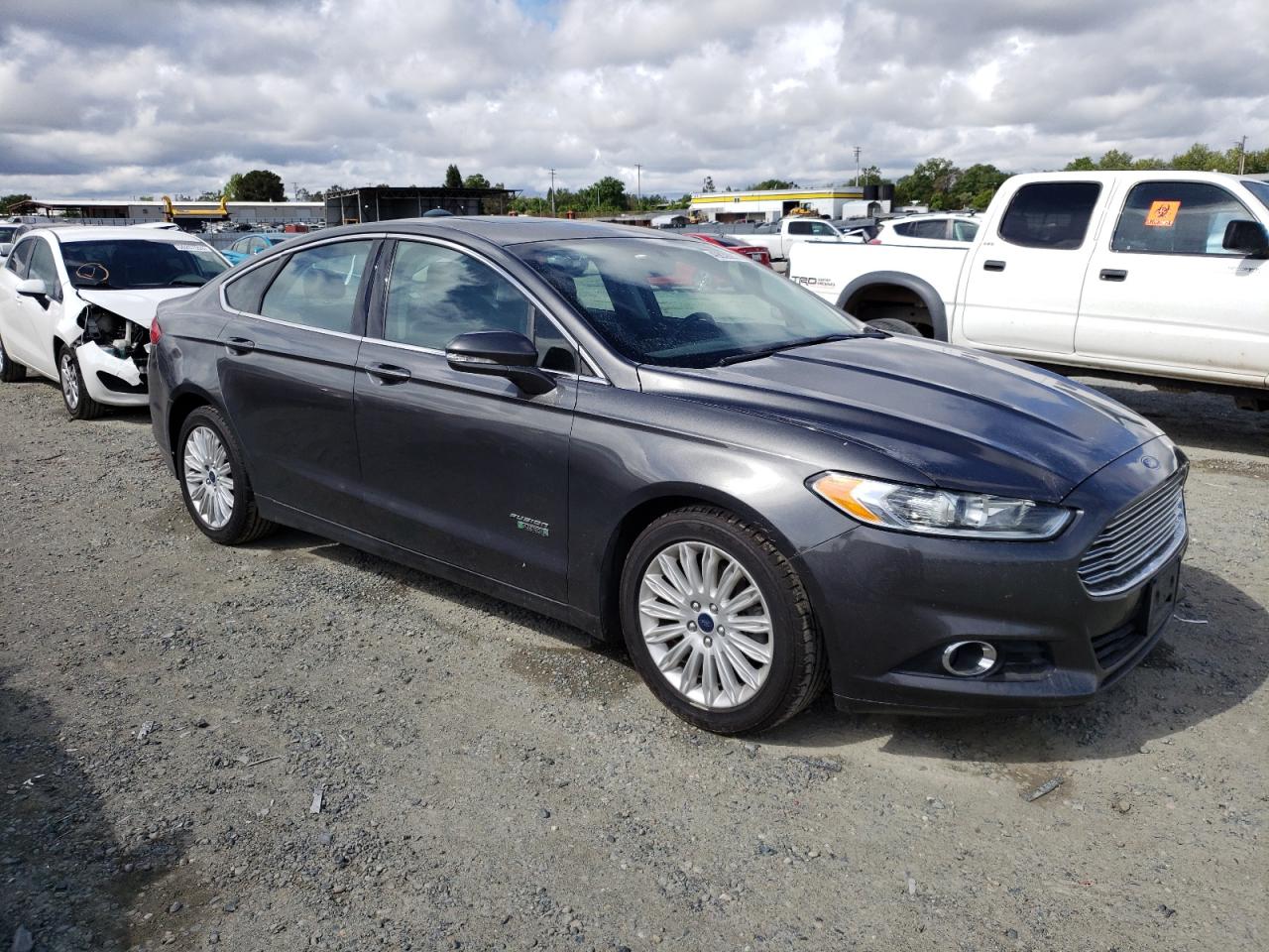 3FA6P0PU3GR196577 FORD FUSION 2016