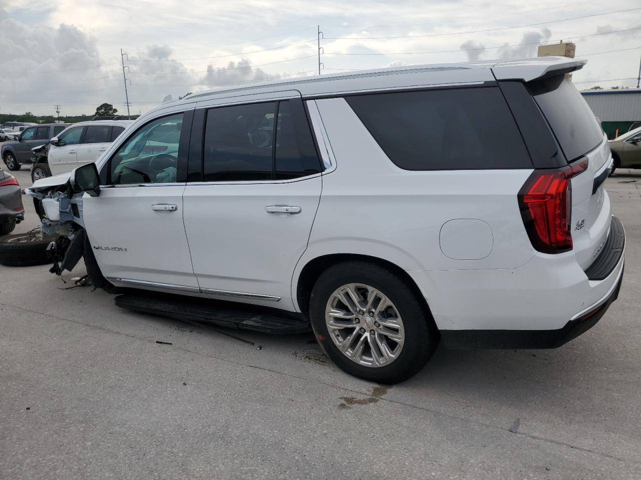 1gks1bkd0nr363438 1GKS1BKD0NR363438 2022 GMC Yukon Slt