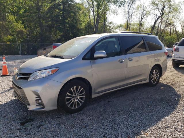 2020 Toyota Sienna XLE