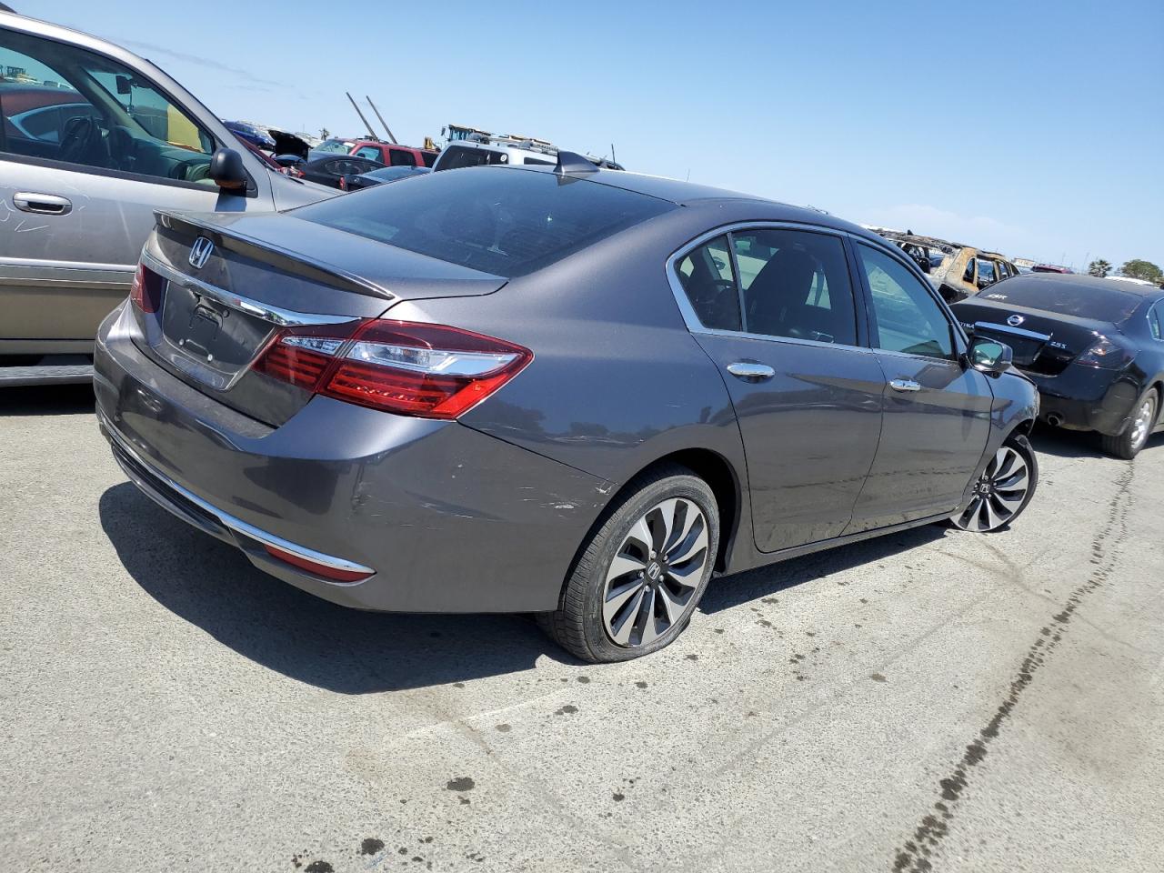 JHMCR6F39HC005164 HONDA ACCORD 2017