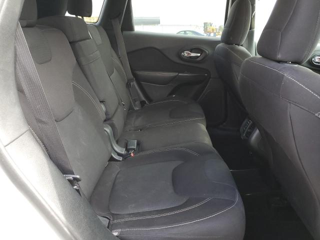 1C4PJLCB5GW206903 Jeep Cherokee Latitude