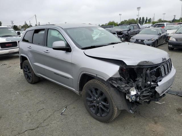 1C4RJFAG9JC335695 Jeep Grand Cherokee Laredo
