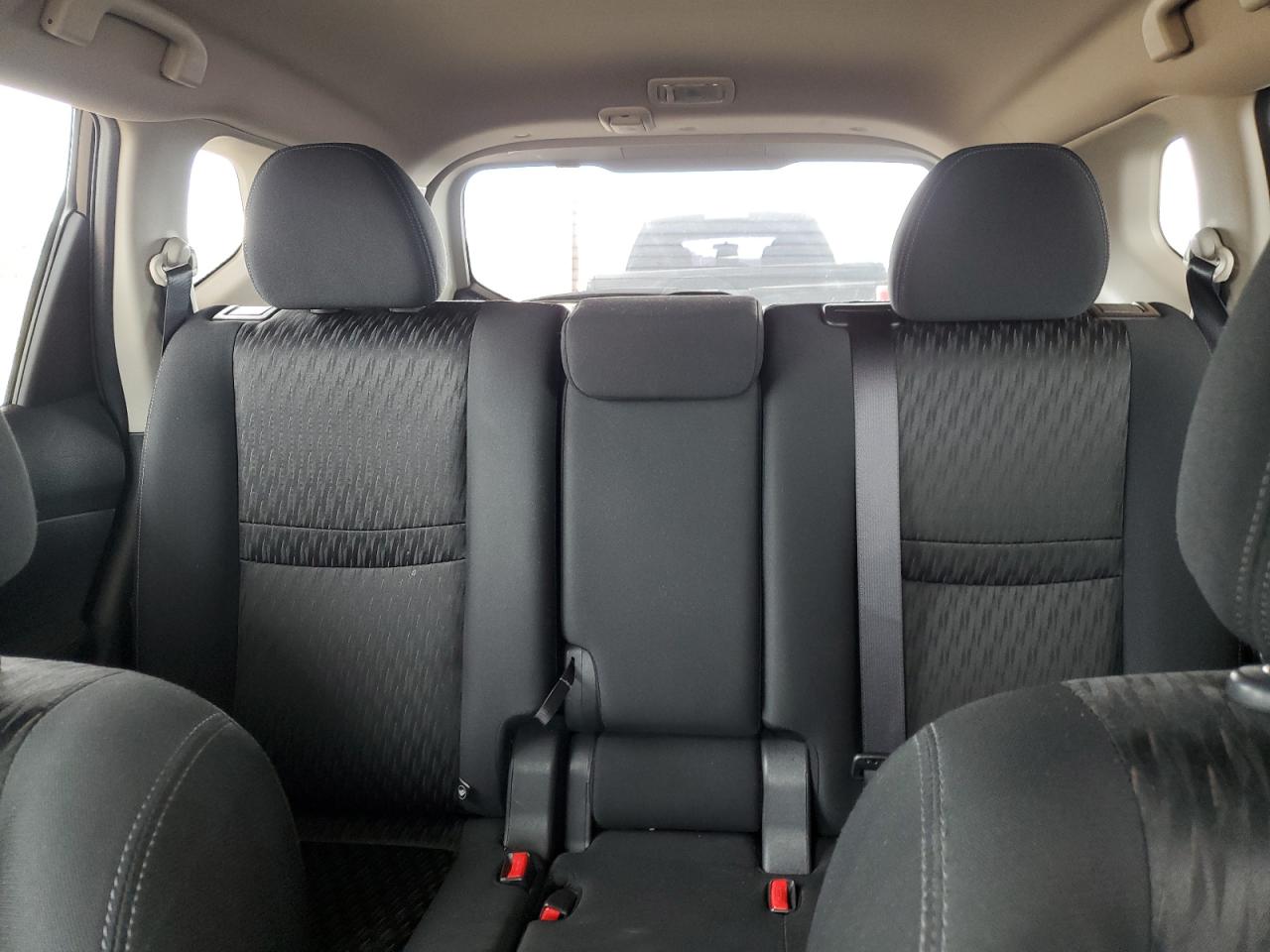 KNMAT2MV4HP529984 NISSAN ROGUE 2017