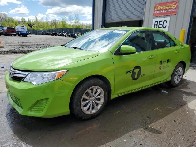 2014 Toyota Camry Hybrid 