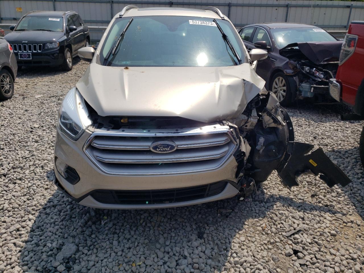1FMCU0J95HUB12677 FORD ESCAPE 2017