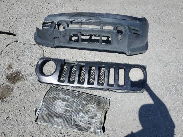 1C4NJPBB6GD677146 Jeep Patriot Sport