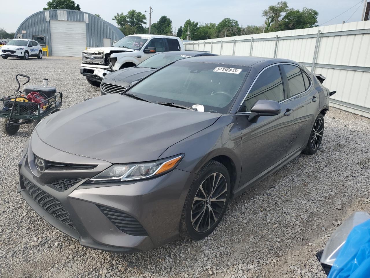 4T1B11HK2JU532776 TOYOTA CAMRY 2018