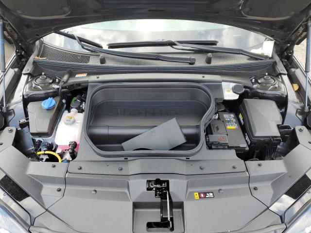 2023 HYUNDAI IONIQ 6 SE - KMHM34AAXPA021204
