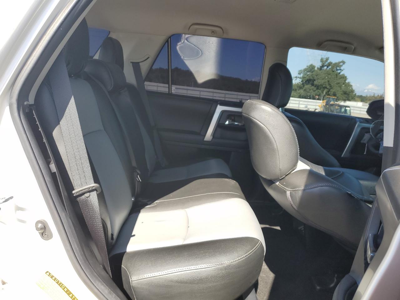 JTEMU5JR1M5900832 TOYOTA 4RUNNER 2021