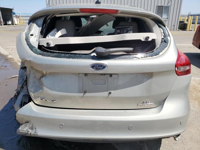1FADP3K23FL347865 Ford FOCUS SE