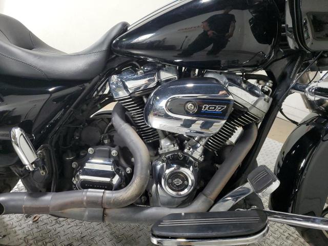 2017 HARLEY-DAVIDSON FLTRXS ROA - 1HD1KTC11HB637644