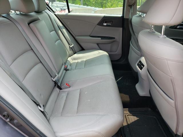 1HGCR3F94GA015021 Honda Accord Touring