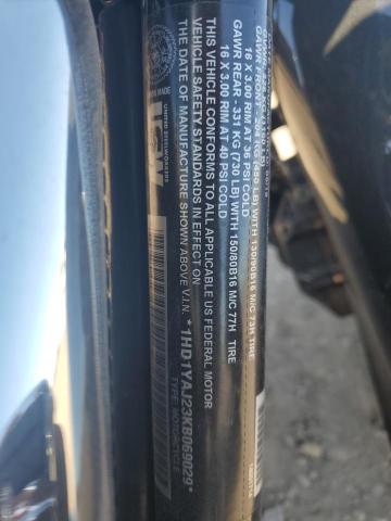 2019 HARLEY-DAVIDSON FLHC 1HD1YAJ23KB069029