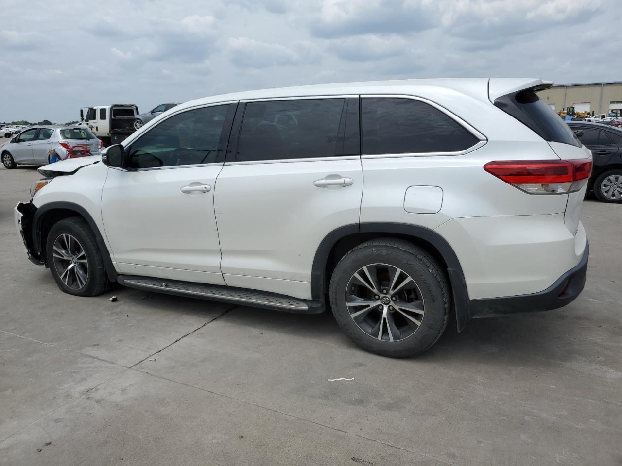 5TDZARFH0HS025110 TOYOTA HIGHLANDER 2017
