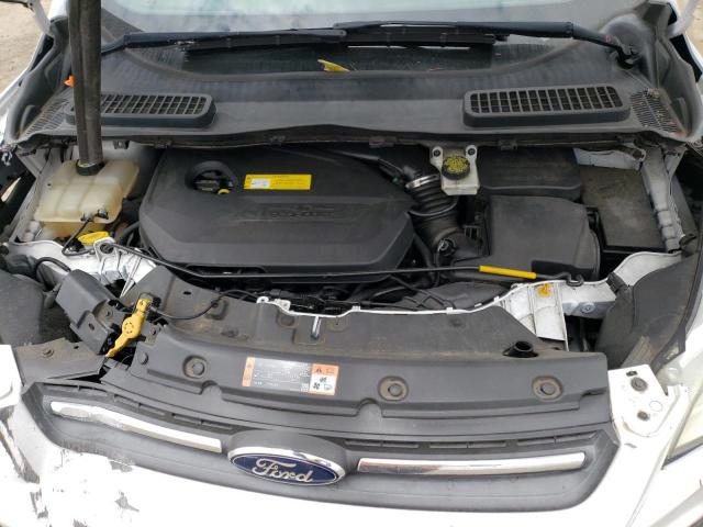 1FMCU0GX5FUB82585 Ford ESCAPE SE