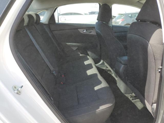 3KPF24AD4ME299602 KIA FORTE FE