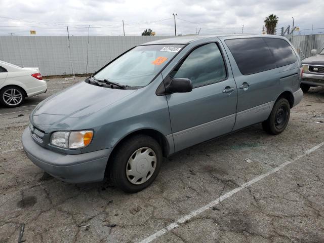 1999 Toyota Sienna CE