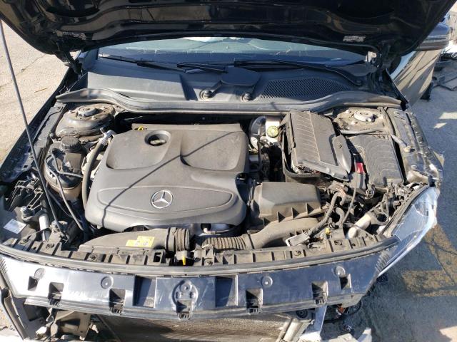 WDCTG4GB7JJ427916 Mercedes-Benz Gla 250 4matic
