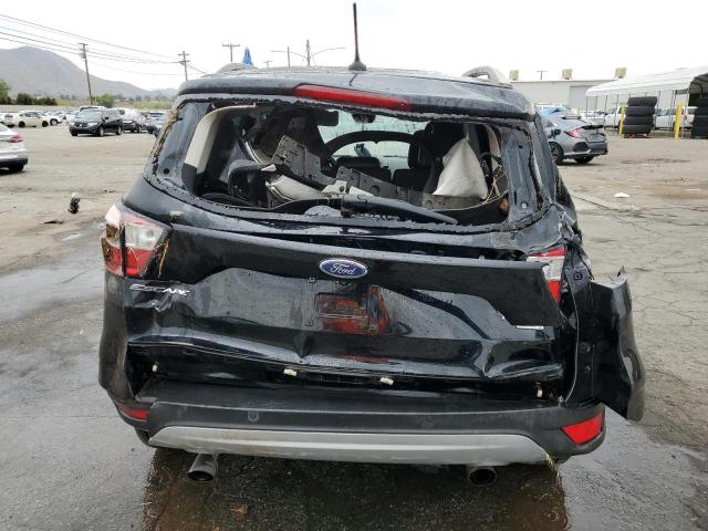 1FMCU0J97JUB13951 Ford Escape Titanium