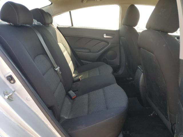 3KPFK4A73HE071025 KIA FORTE LX