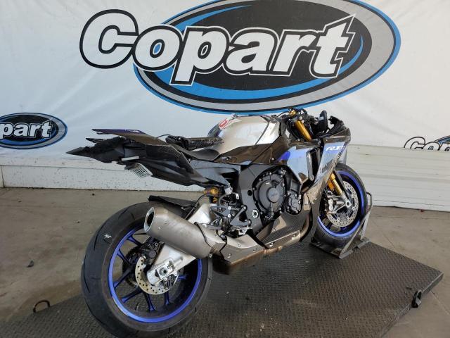 2023 YAMAHA YZFR1M JYARN67EXPA000598