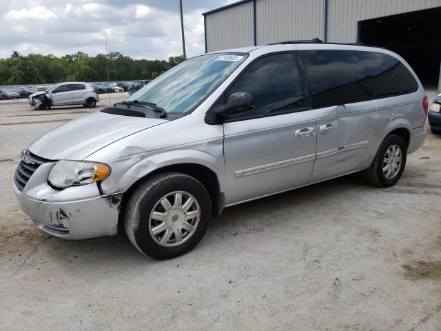 2005 Chrysler Town & Country Touring