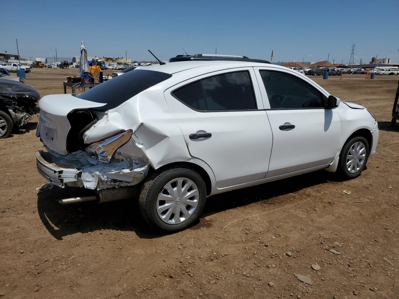 3N1CN7AP2HL830712 NISSAN VERSA 2017