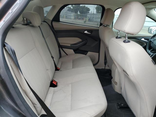 1FADP3F24FL210993 Ford FOCUS SE