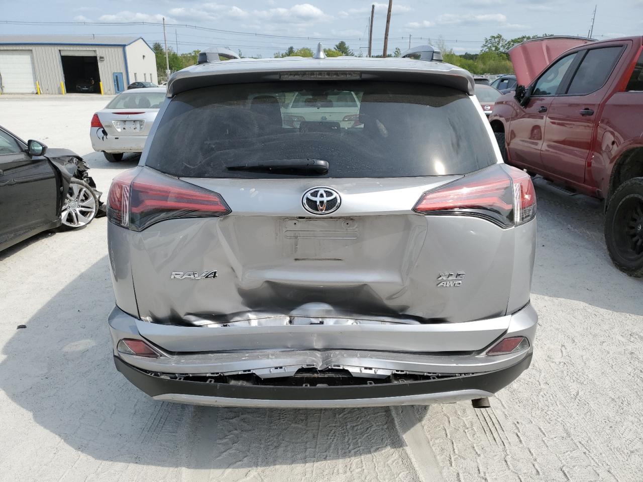 2T3RFREV2HW692980 TOYOTA RAV4 2017