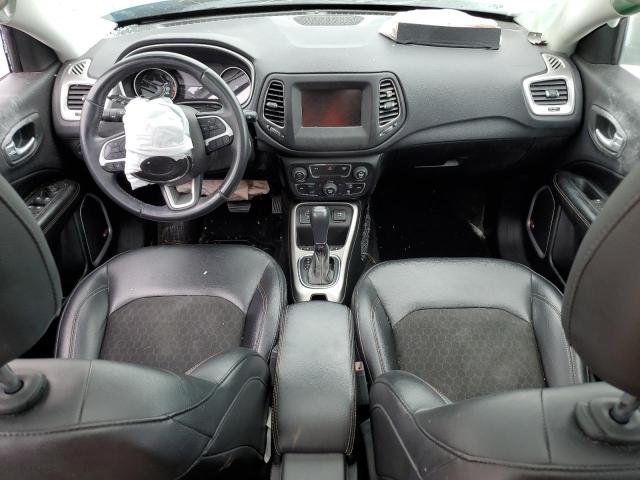 3C4NJCBBXJT105698 Jeep Compass Latitude