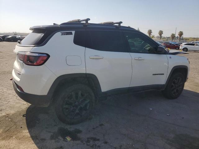 3C4NJDDB9JT467234 Jeep Compass Trailhawk