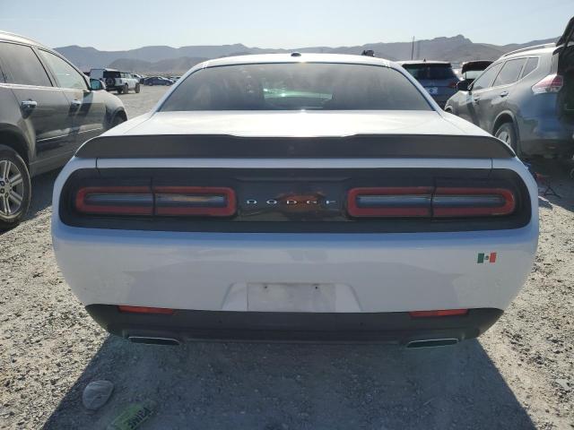 2C3CDZAG8GH329539 Dodge Challenger Sxt