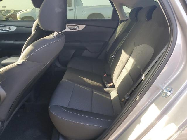 3KPF24AD9PE573753 KIA FORTE LX