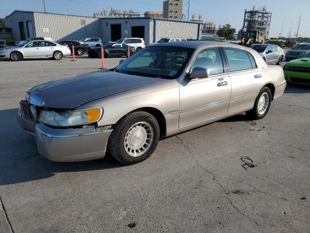 2001 Lincoln Town Car Executive