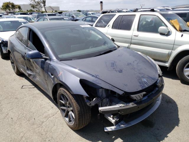 5YJ3E1EB3PF386438 Tesla MODEL 3