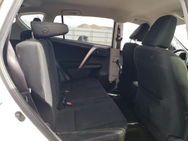 JTMZFREV2JD129446 Toyota RAV4 LE