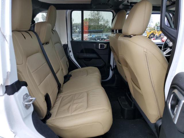 1C4HJXEG1JW117888 Jeep Wrangler Unlimited Sahara