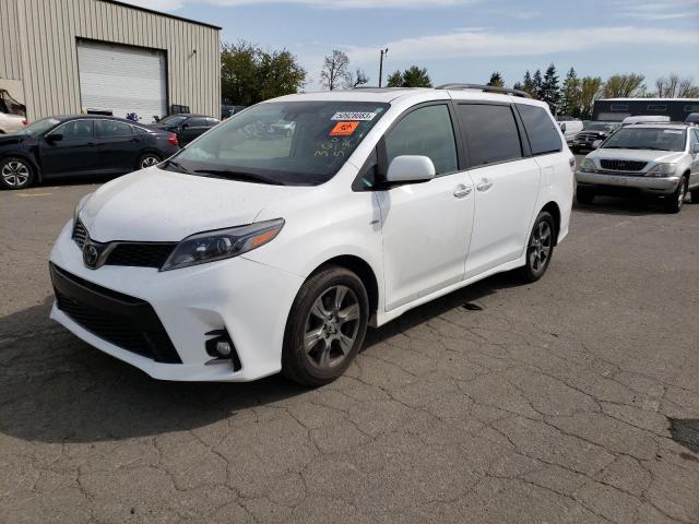 2019 Toyota Sienna SE