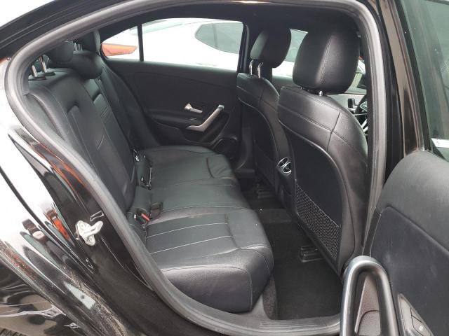 WDD3G4EB4KW002446 Mercedes-Benz A 220