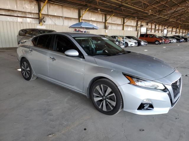 1N4BL4DV3KC135252 Nissan ALTIMA SV