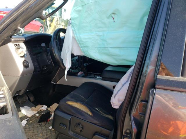 1FMJU1HT4HEA05774 Ford Expedition Xlt