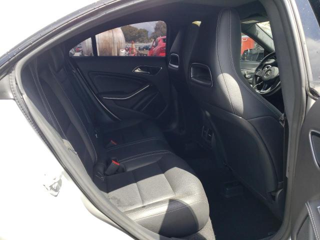 WDDSJ4EB2JN533727 Mercedes-Benz CLA 250