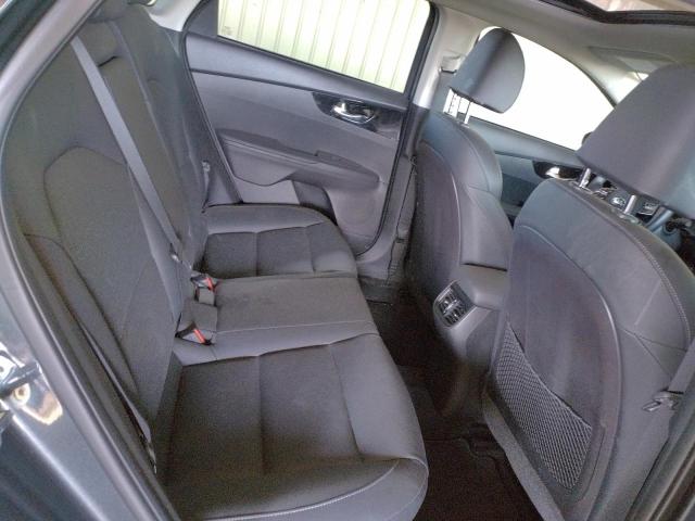 3KPF54AD8ME415696 KIA FORTE EX