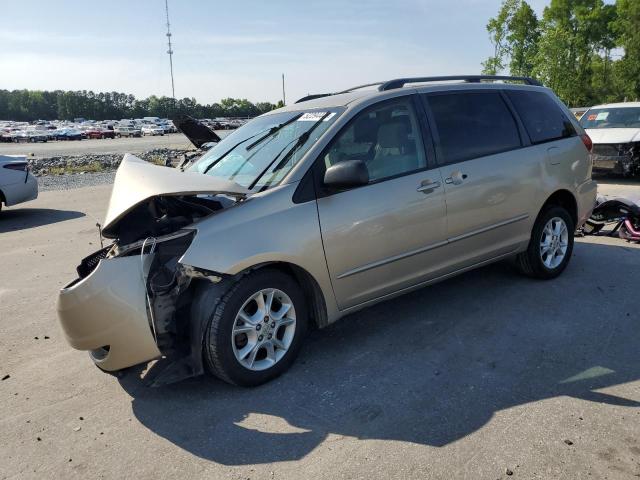 2004 Toyota Sienna LE