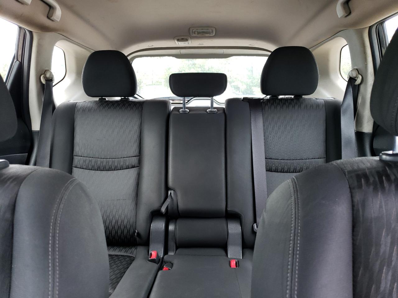 KNMAT2MT0HP615548 NISSAN ROGUE 2017